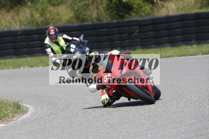 /27 12.06.2025 Ducati Schweiz Trackday Warmup  ADR/gelb-jeaune/36